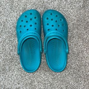 Crocs size 6
